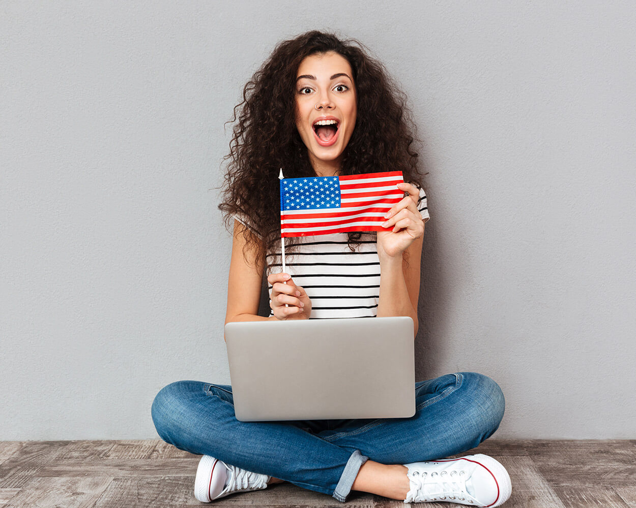 A Klai English &eacute; uma institui&ccedil;&atilde;o dedicada a capacitar indiv&iacute;duos a se comunicarem eficazmente em um mundo cada vez mais globalizado. Nossa vis&atilde;o &eacute; construir pontes lingu&iacute;sticas e culturais, capacitando nossos alunos a alcan&ccedil;arem o sucesso pessoal e profissional.